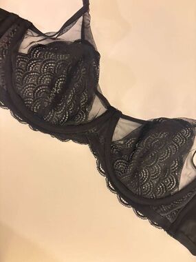 Sheer Black Lace Underwire Bra with Scalloped Trim